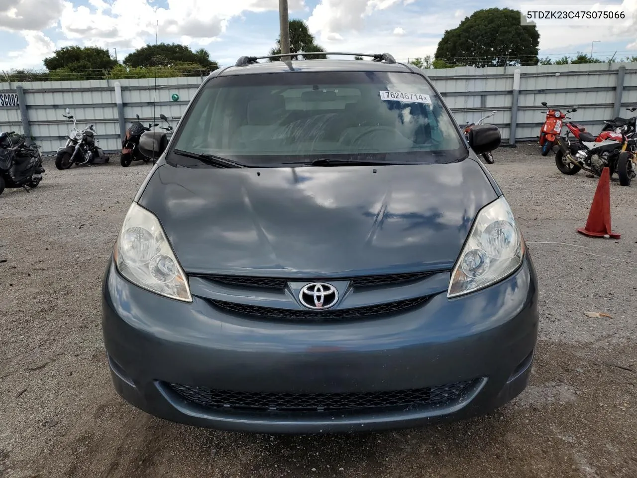 2007 Toyota Sienna Ce VIN: 5TDZK23C47S075066 Lot: 76246714