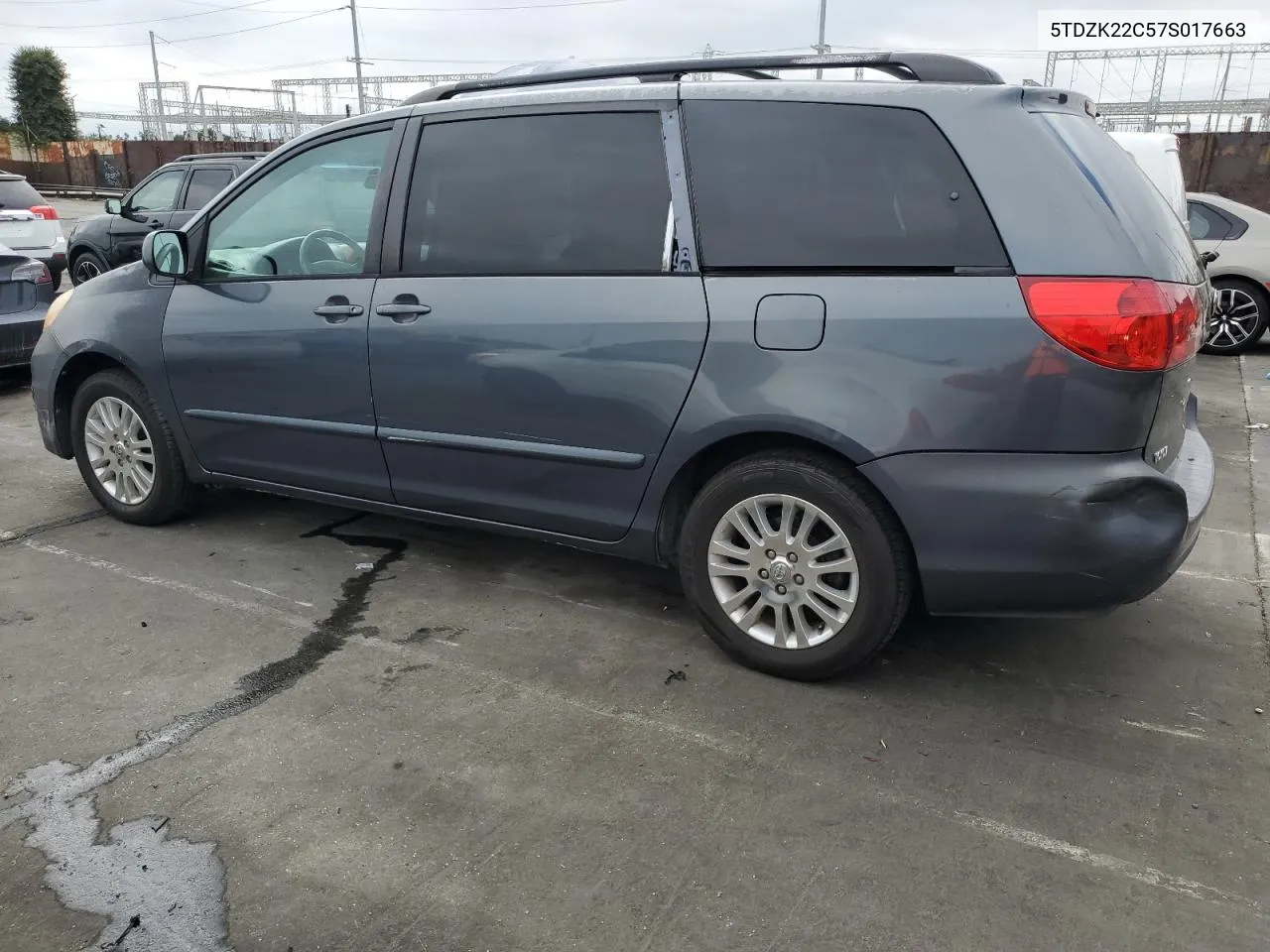 5TDZK22C57S017663 2007 Toyota Sienna Xle