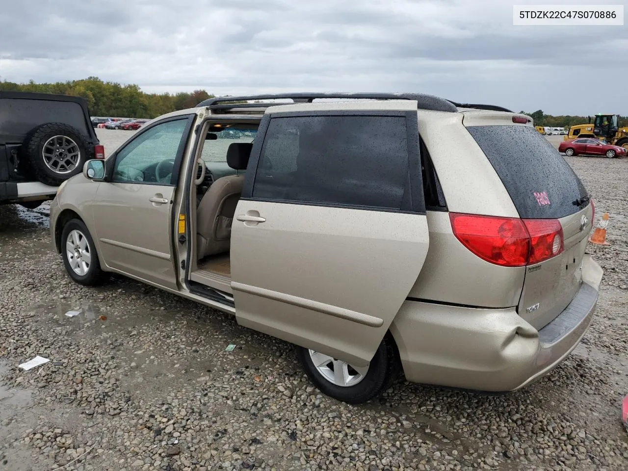 2007 Toyota Sienna Xle VIN: 5TDZK22C47S070886 Lot: 79397344