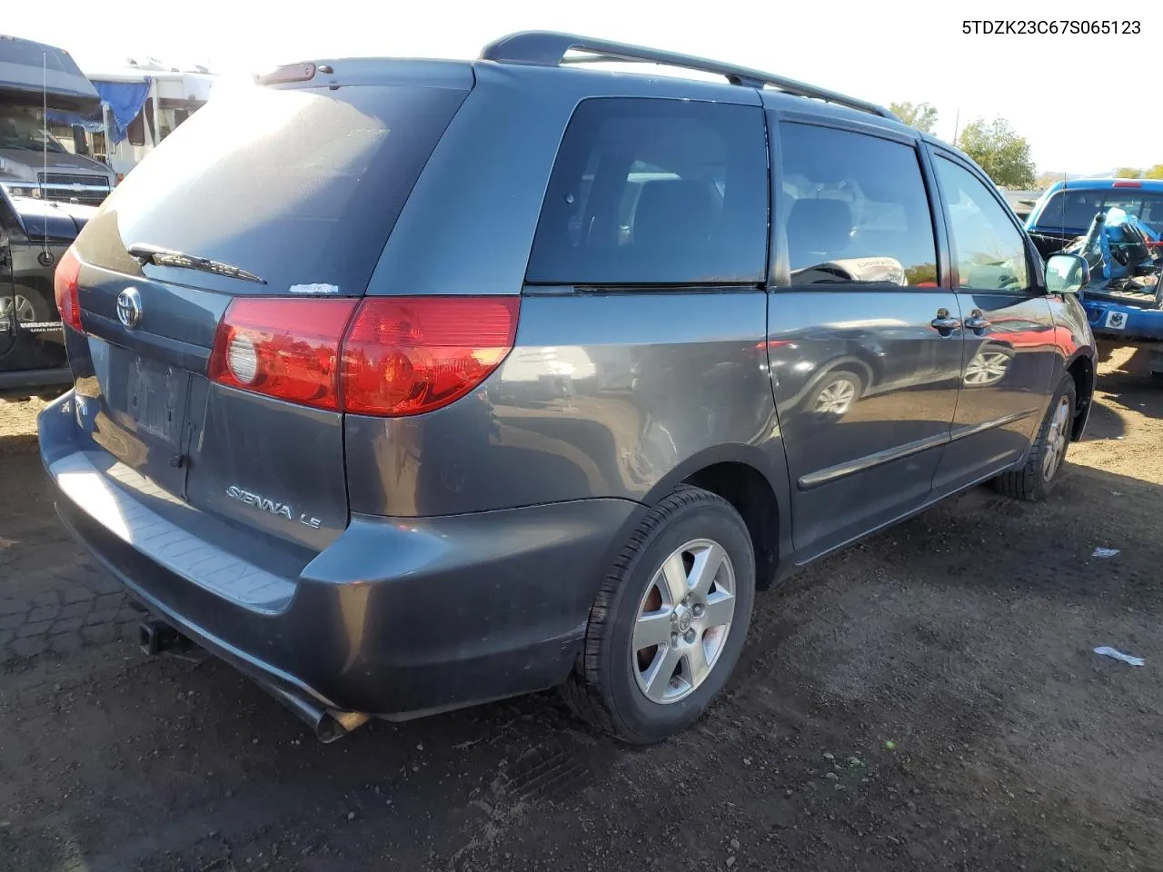 2007 Toyota Sienna Ce VIN: 5TDZK23C67S065123 Lot: 81304424