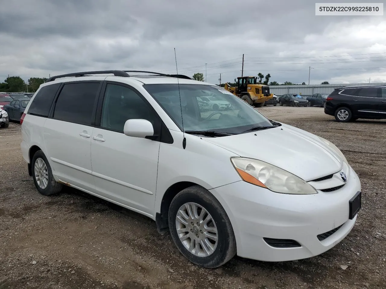 5TDZK22C99S225810 2009 Toyota Sienna Xle