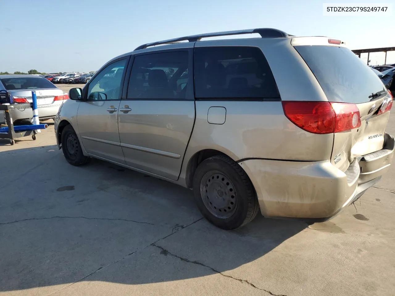 2009 Toyota Sienna Ce VIN: 5TDZK23C79S249747 Lot: 70428574