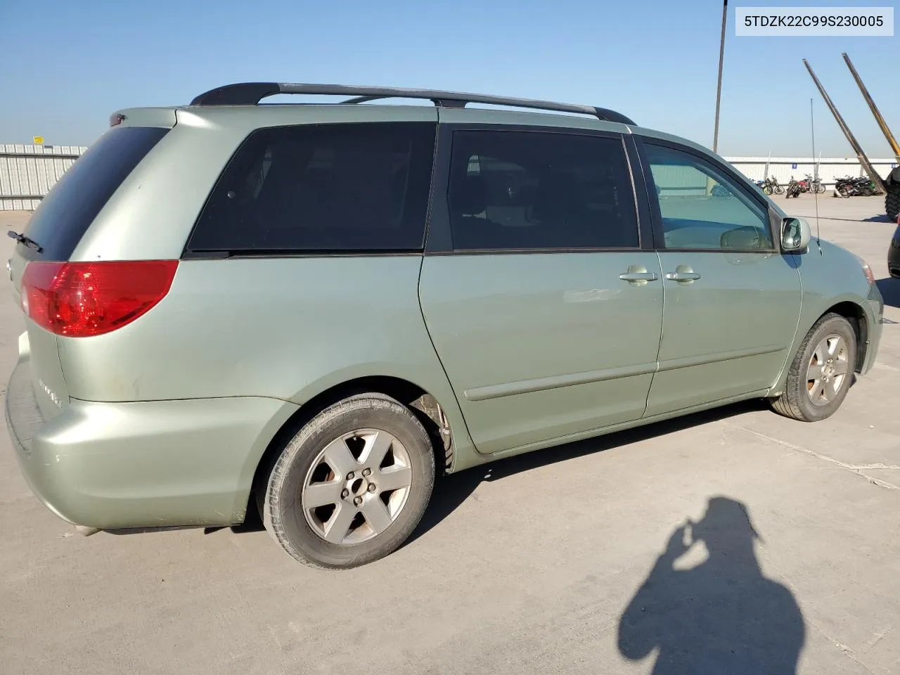 5TDZK22C99S230005 2009 Toyota Sienna Xle