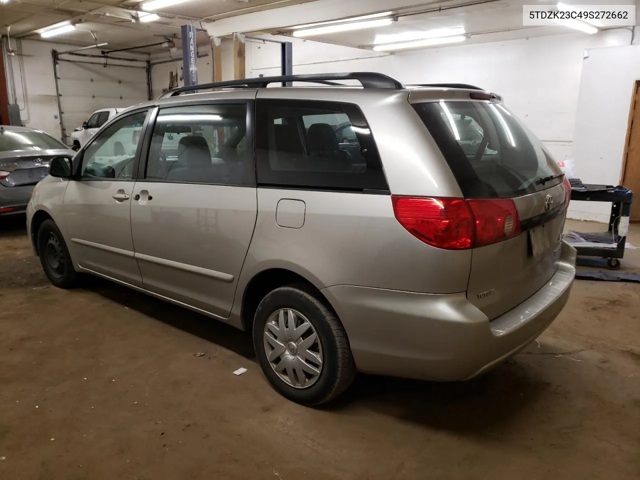 2009 Toyota Sienna Ce VIN: 5TDZK23C49S272662 Lot: 73016334