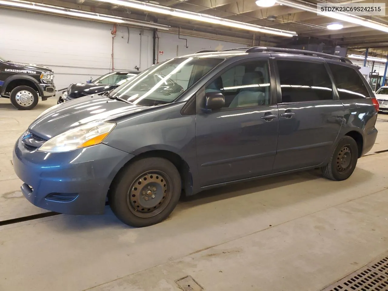 2009 Toyota Sienna Ce VIN: 5TDZK23C69S242515 Lot: 80384794