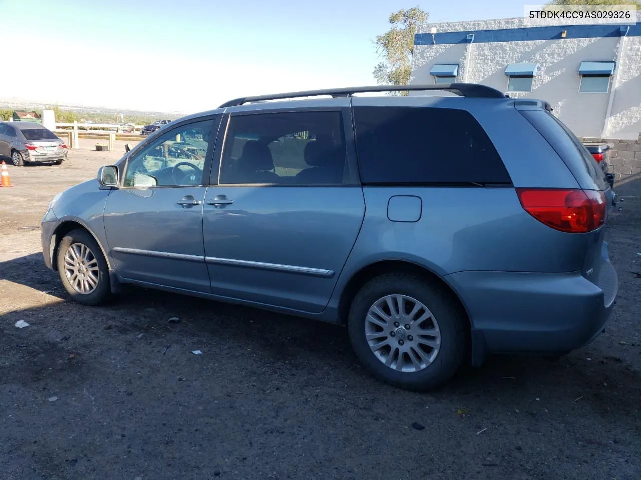 2010 Toyota Sienna Xle VIN: 5TDDK4CC9AS029326 Lot: 70001854