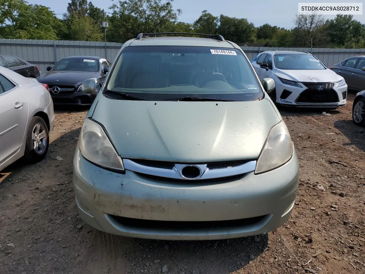 2010 Toyota Sienna Xle VIN: 5TDDK4CC9AS028712 Lot: 70149144