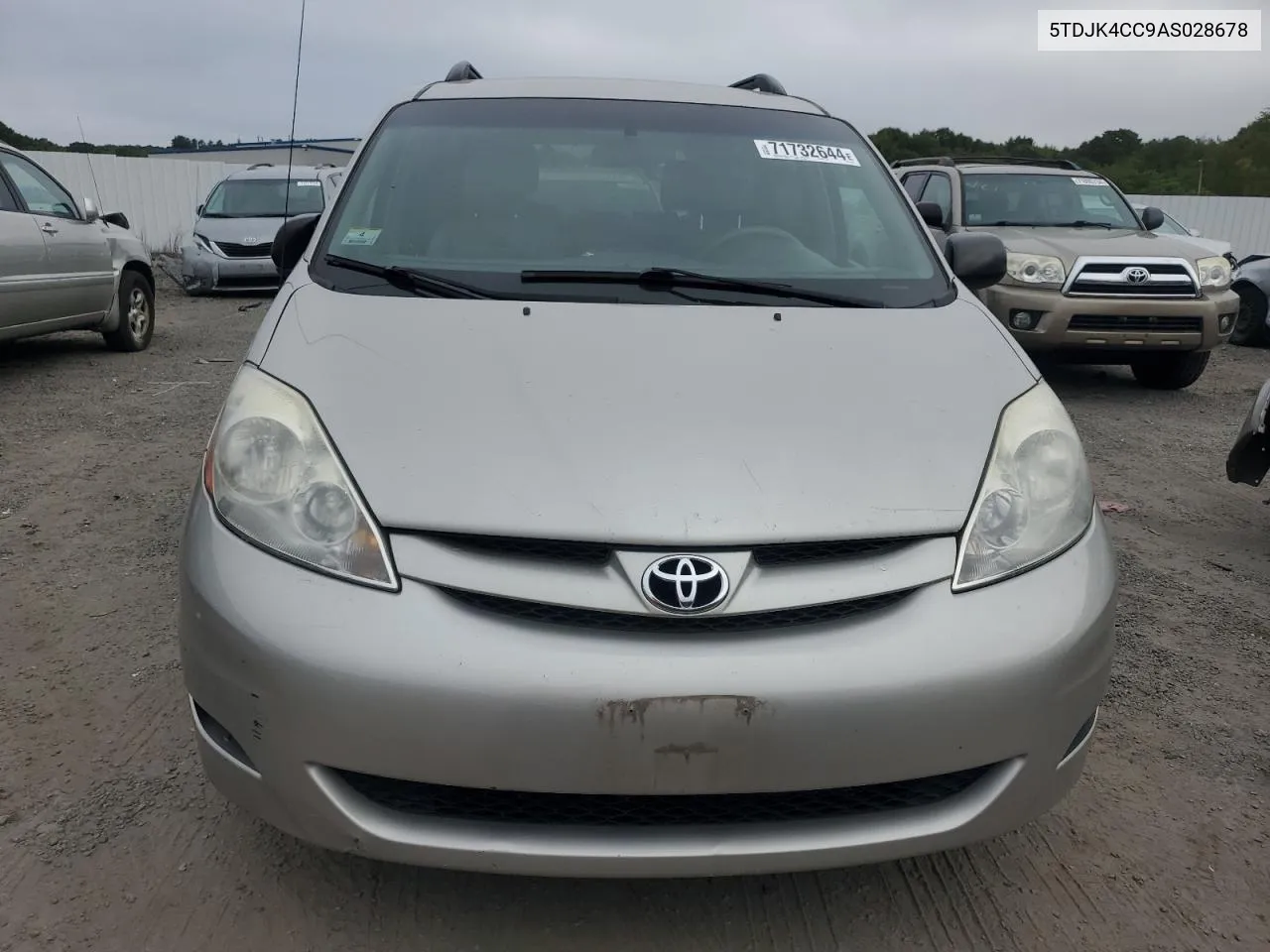 5TDJK4CC9AS028678 2010 Toyota Sienna Le