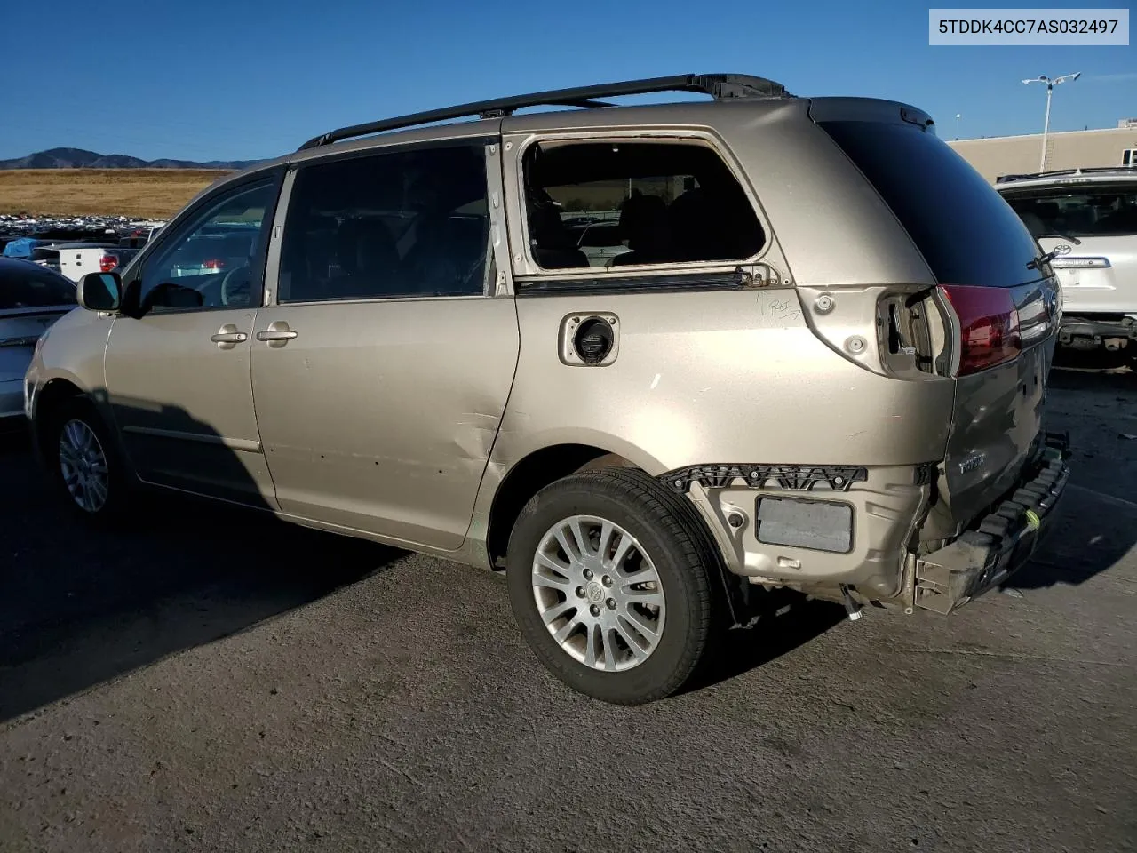 5TDDK4CC7AS032497 2010 Toyota Sienna Xle