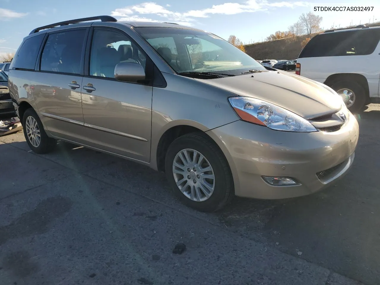 2010 Toyota Sienna Xle VIN: 5TDDK4CC7AS032497 Lot: 77220294