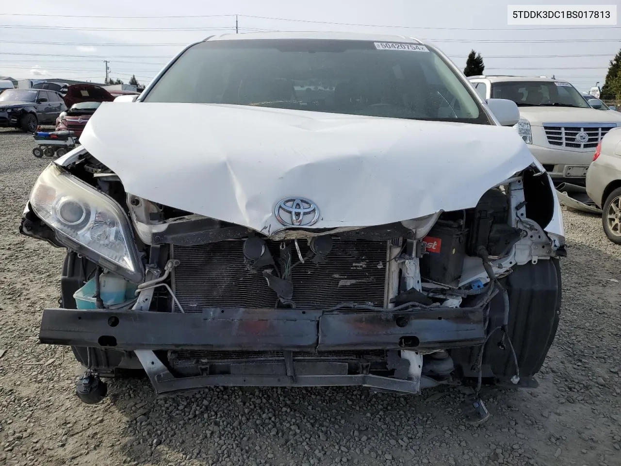 5TDDK3DC1BS017813 2011 Toyota Sienna Xle