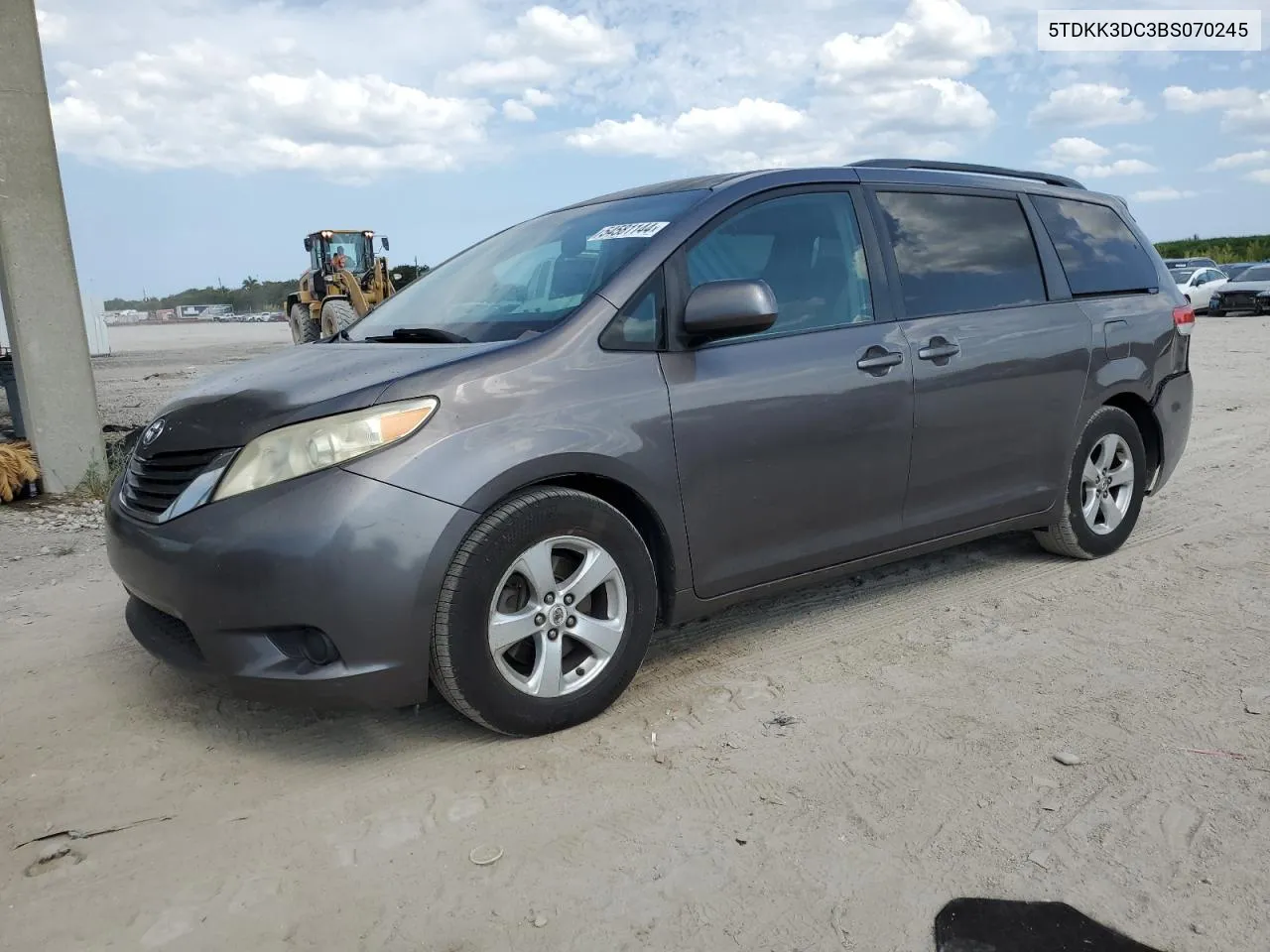 5TDKK3DC3BS070245 2011 Toyota Sienna Le