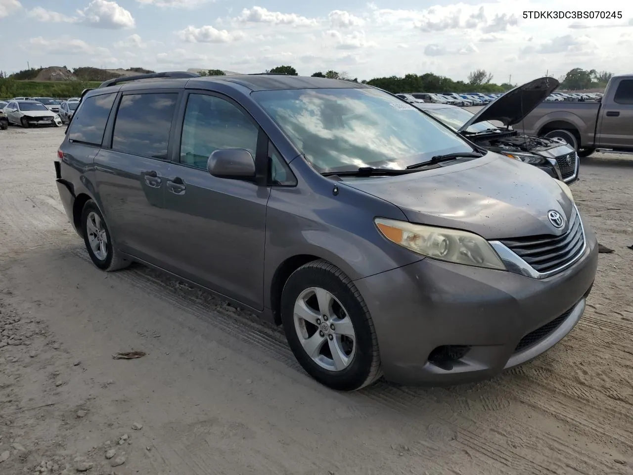 5TDKK3DC3BS070245 2011 Toyota Sienna Le