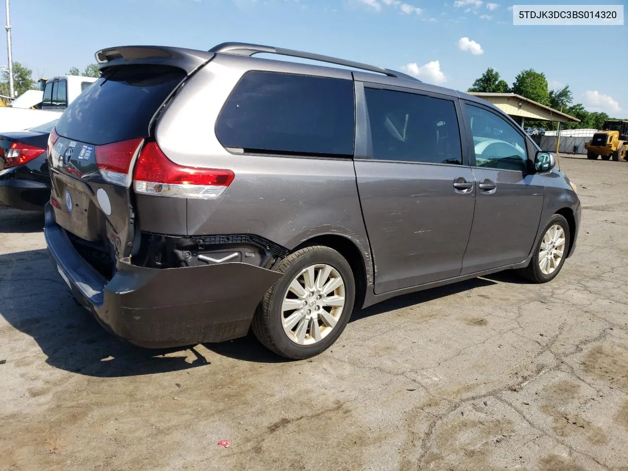 5TDJK3DC3BS014320 2011 Toyota Sienna Le