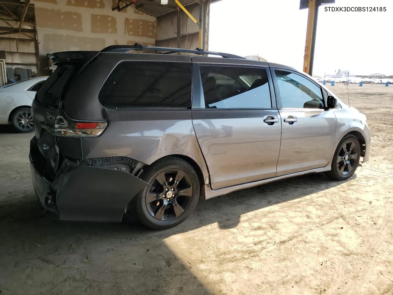 2011 Toyota Sienna Sport VIN: 5TDXK3DC0BS124185 Lot: 62282894