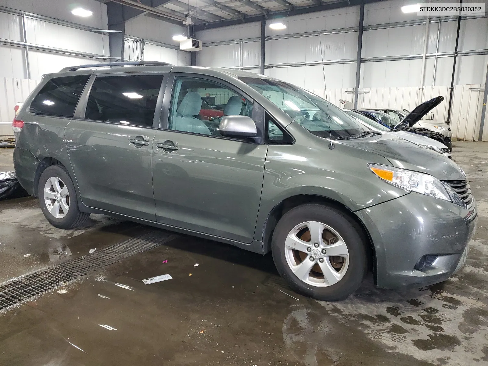 2011 Toyota Sienna Le VIN: 5TDKK3DC2BS030352 Lot: 62875114