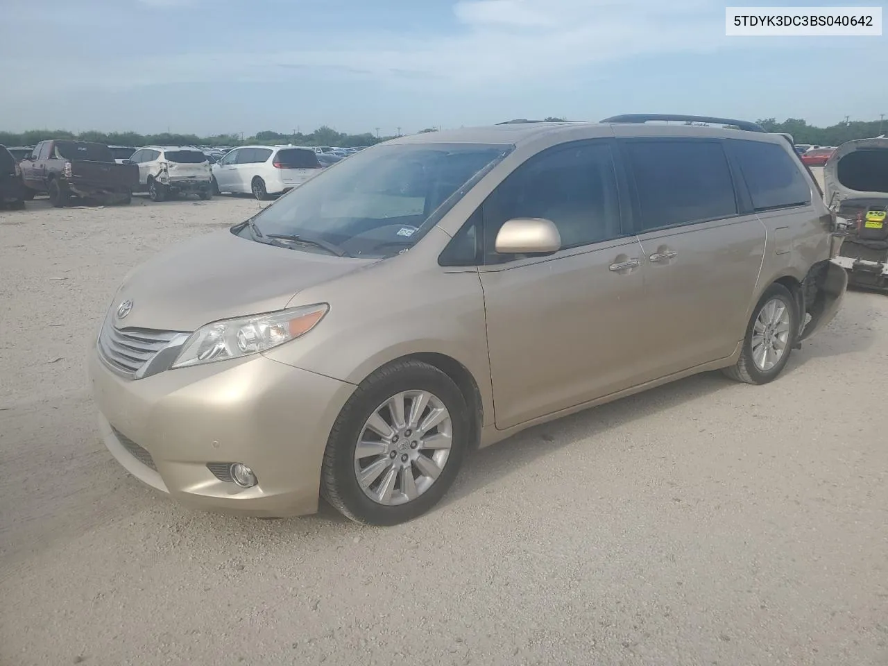 2011 Toyota Sienna Xle VIN: 5TDYK3DC3BS040642 Lot: 63660364