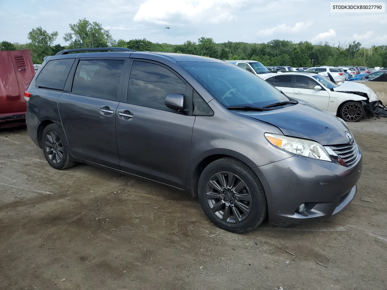 5TDDK3DCXBS027790 2011 Toyota Sienna Xle