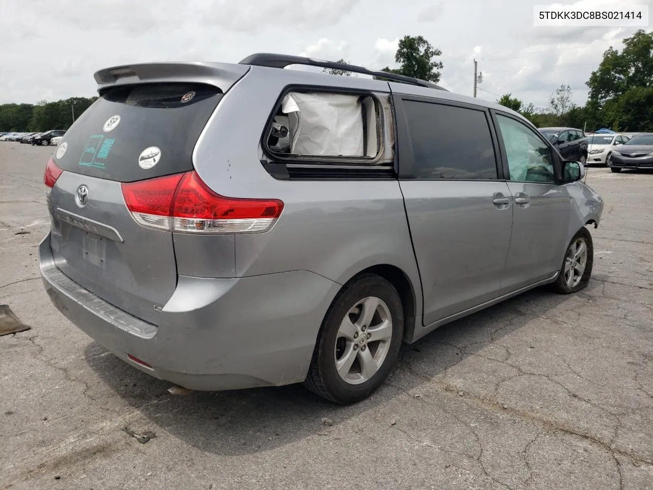 5TDKK3DC8BS021414 2011 Toyota Sienna Le