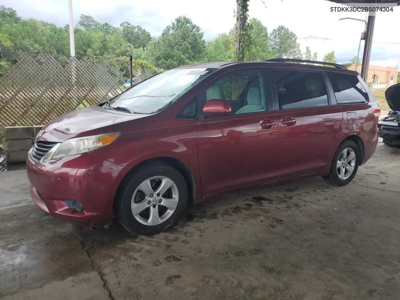 2011 Toyota Sienna Le VIN: 5TDKK3DC2BS074304 Lot: 65247364