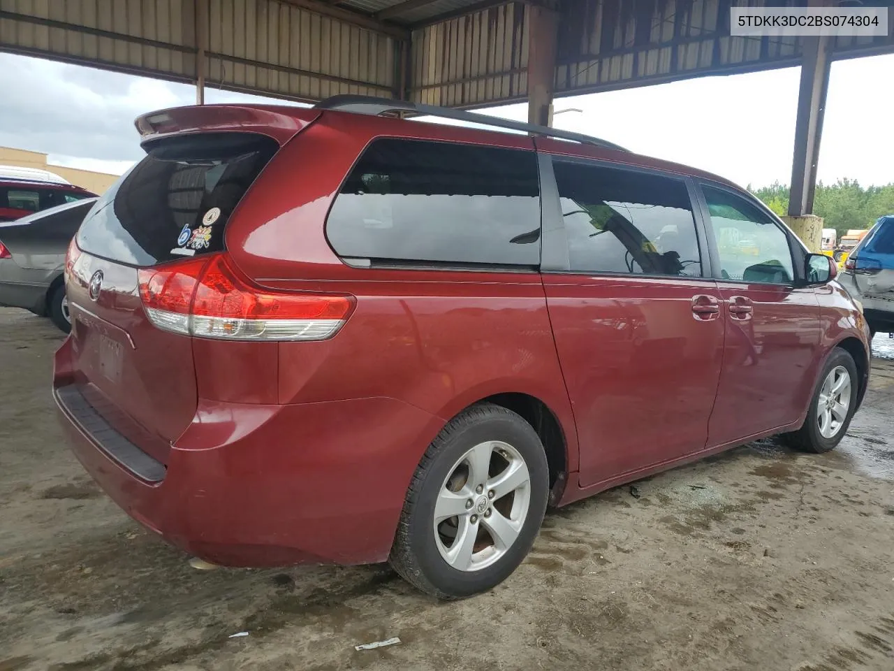 5TDKK3DC2BS074304 2011 Toyota Sienna Le