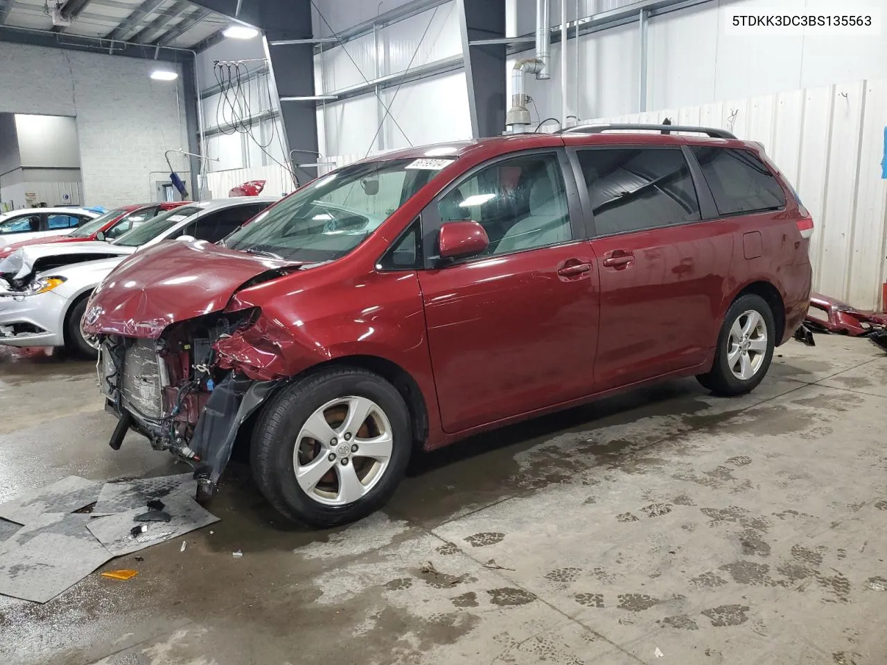 2011 Toyota Sienna Le VIN: 5TDKK3DC3BS135563 Lot: 66199104