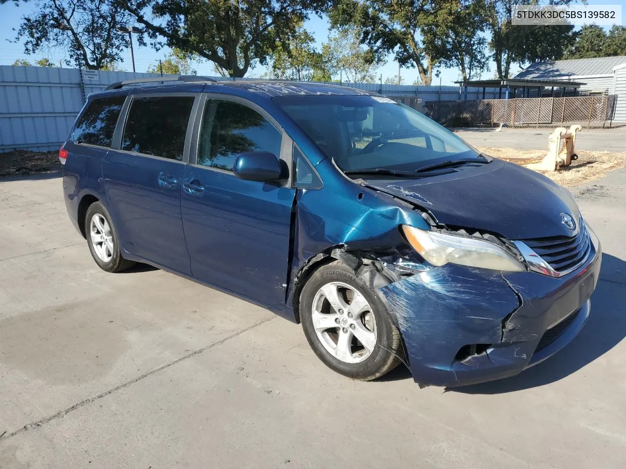 2011 Toyota Sienna Le VIN: 5TDKK3DC5BS139582 Lot: 67972234