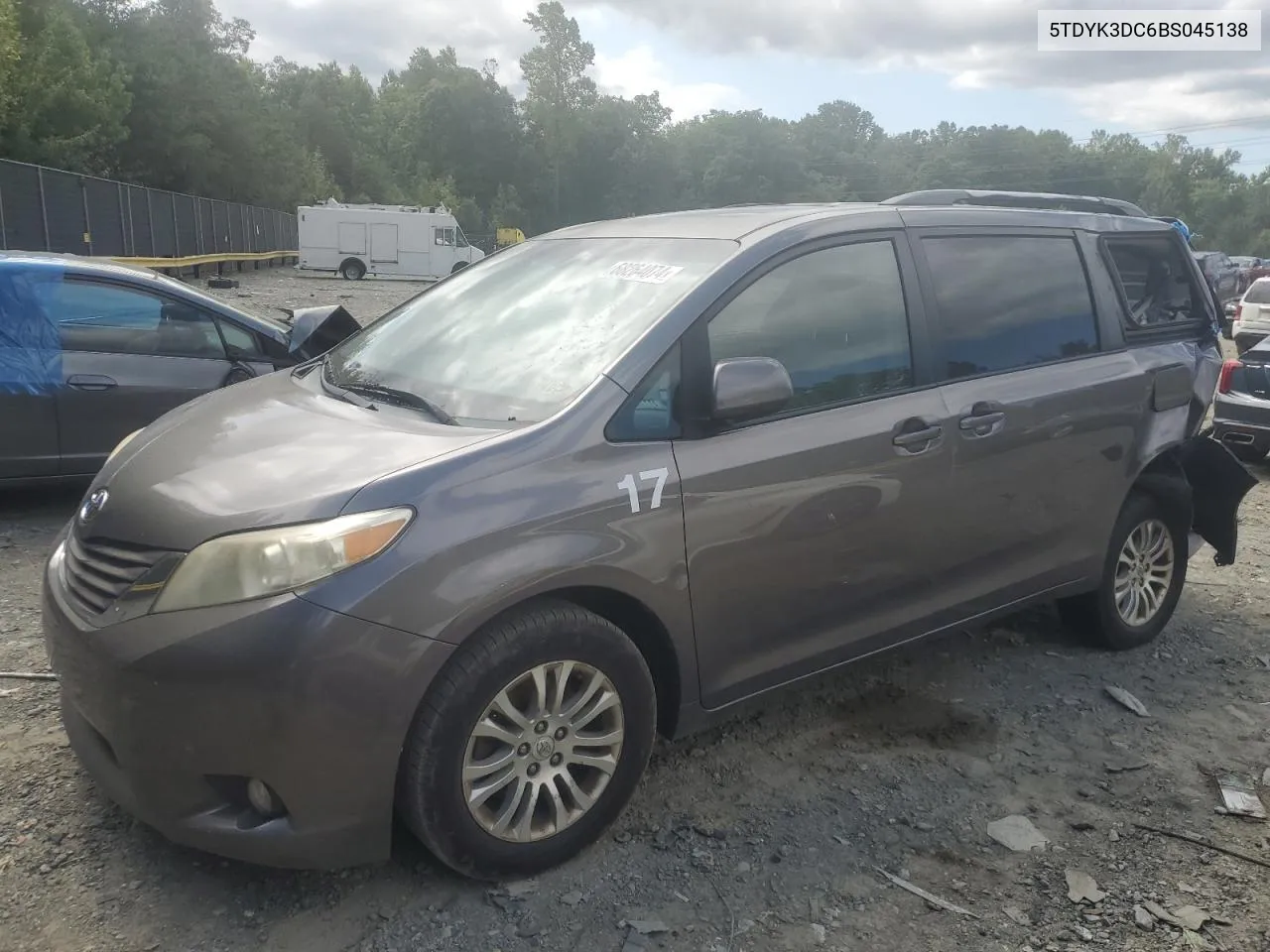 2011 Toyota Sienna Xle VIN: 5TDYK3DC6BS045138 Lot: 68264074