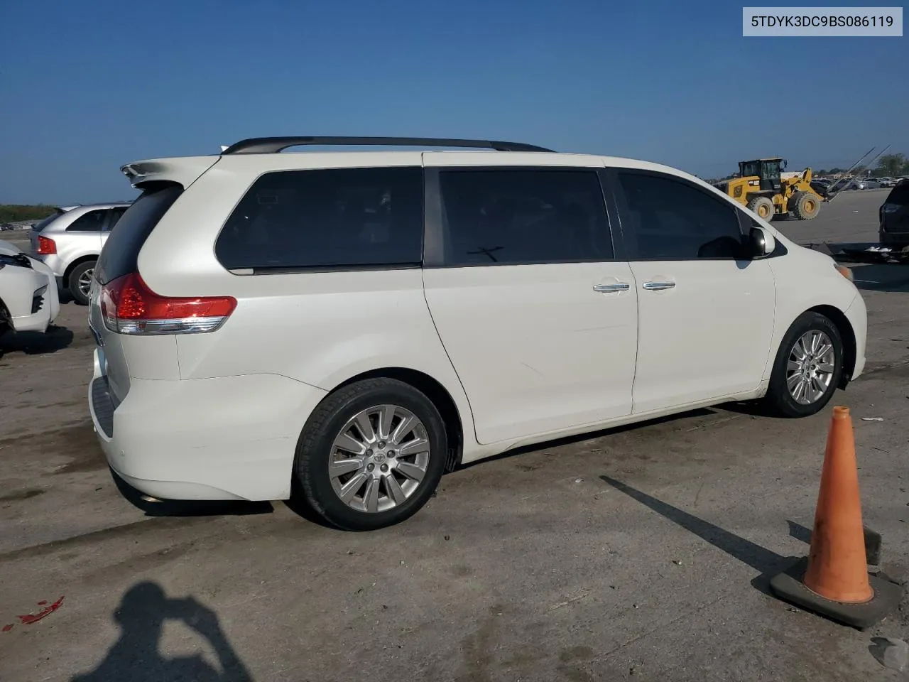 2011 Toyota Sienna Xle VIN: 5TDYK3DC9BS086119 Lot: 68926784