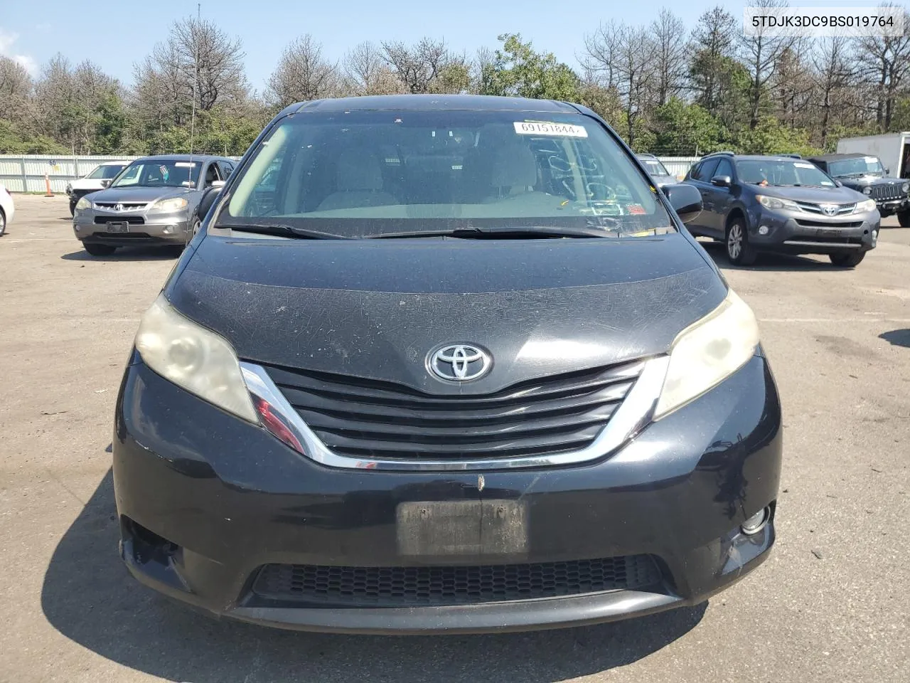 2011 Toyota Sienna Le VIN: 5TDJK3DC9BS019764 Lot: 69151844