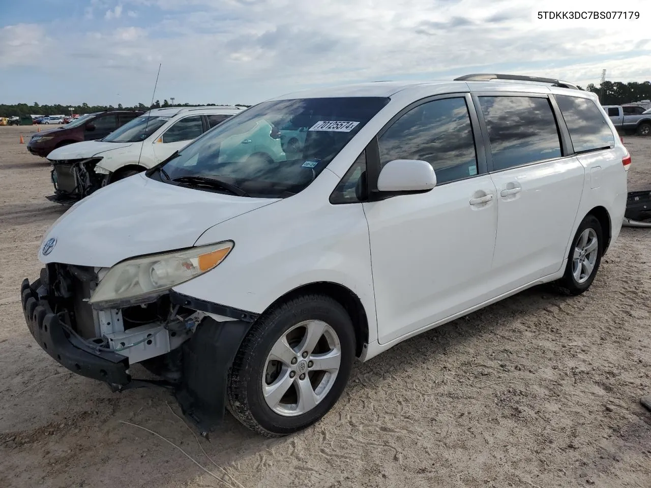 2011 Toyota Sienna Le VIN: 5TDKK3DC7BS077179 Lot: 70125574