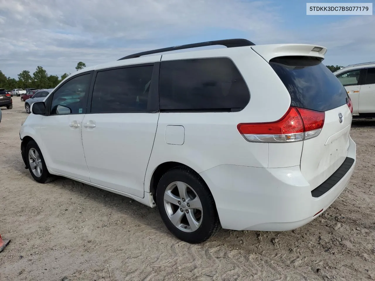 2011 Toyota Sienna Le VIN: 5TDKK3DC7BS077179 Lot: 70125574