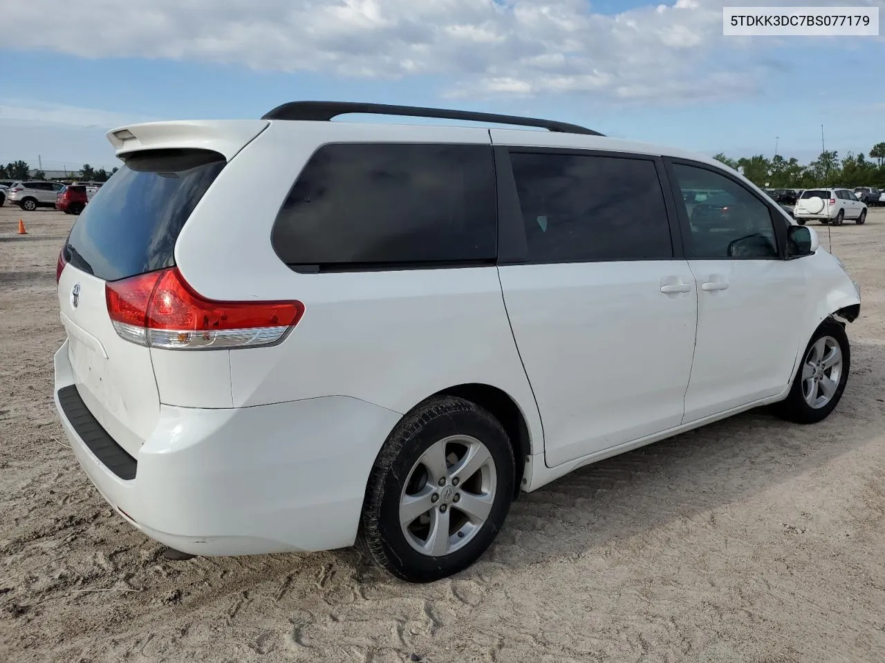 2011 Toyota Sienna Le VIN: 5TDKK3DC7BS077179 Lot: 70125574