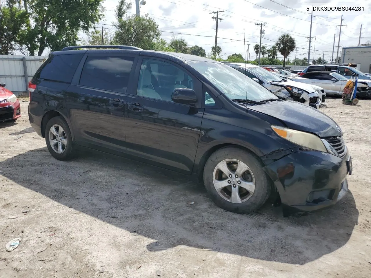 2011 Toyota Sienna Le VIN: 5TDKK3DC9BS044281 Lot: 70266934