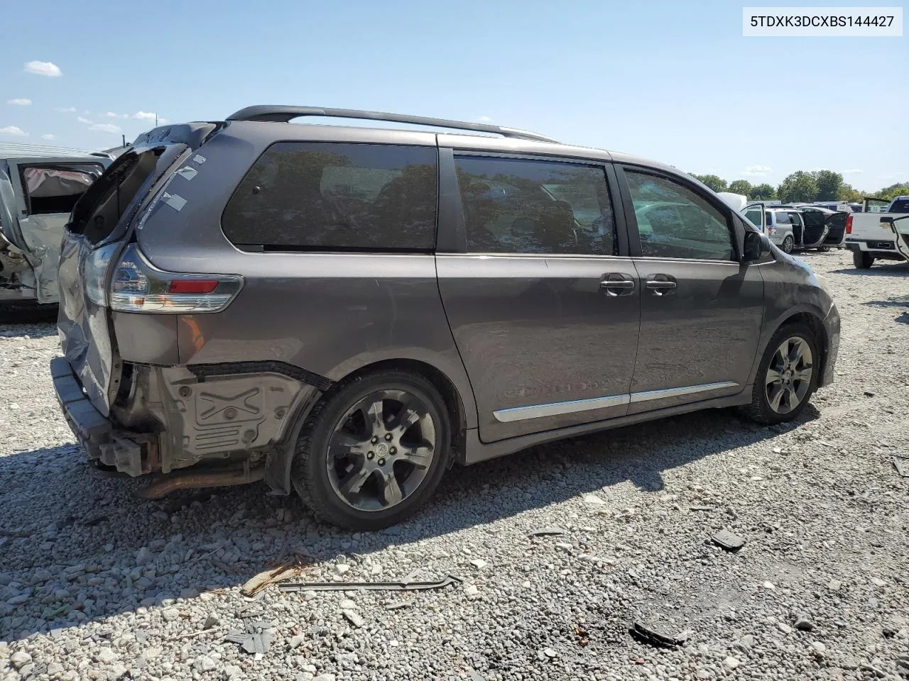 5TDXK3DCXBS144427 2011 Toyota Sienna Sport