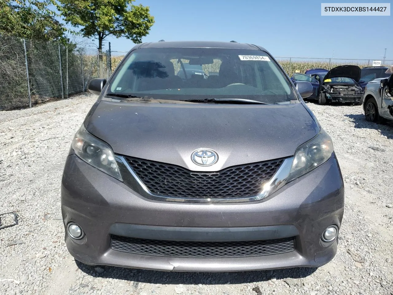 5TDXK3DCXBS144427 2011 Toyota Sienna Sport