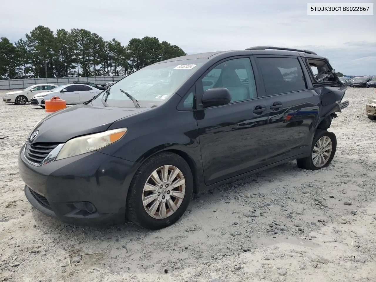 5TDJK3DC1BS022867 2011 Toyota Sienna Le