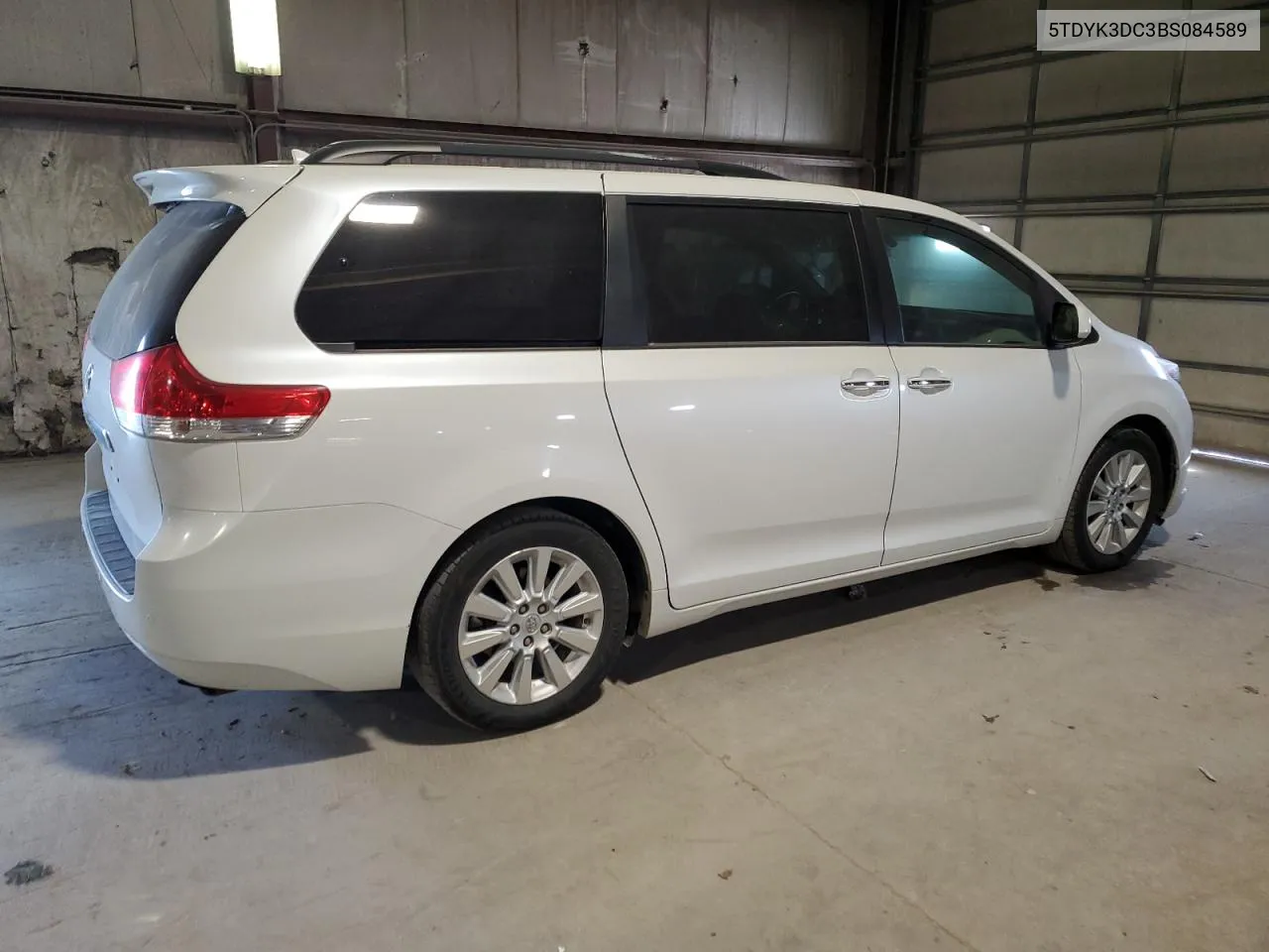 2011 Toyota Sienna Xle VIN: 5TDYK3DC3BS084589 Lot: 70604804