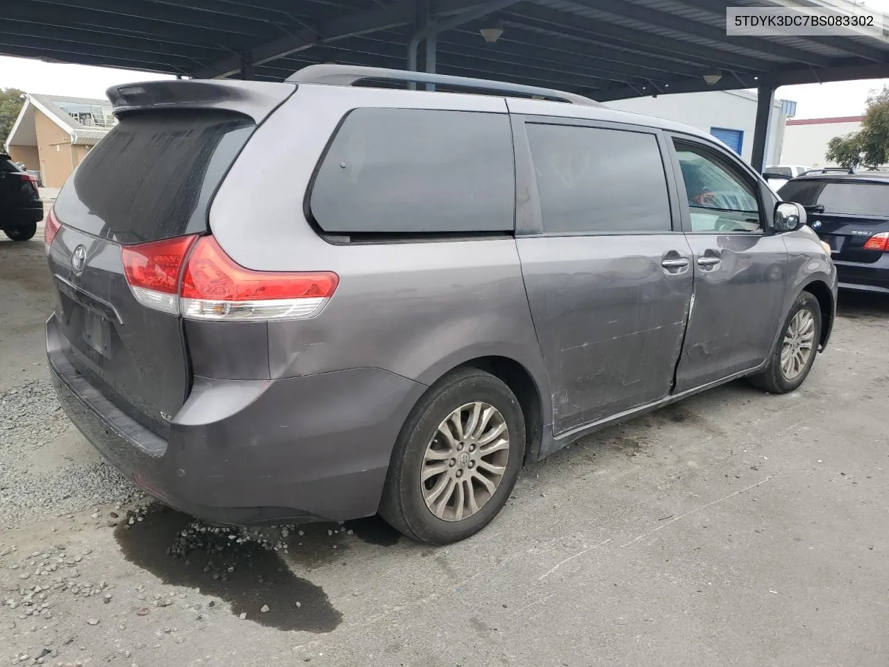 2011 Toyota Sienna Xle VIN: 5TDYK3DC7BS083302 Lot: 70855794