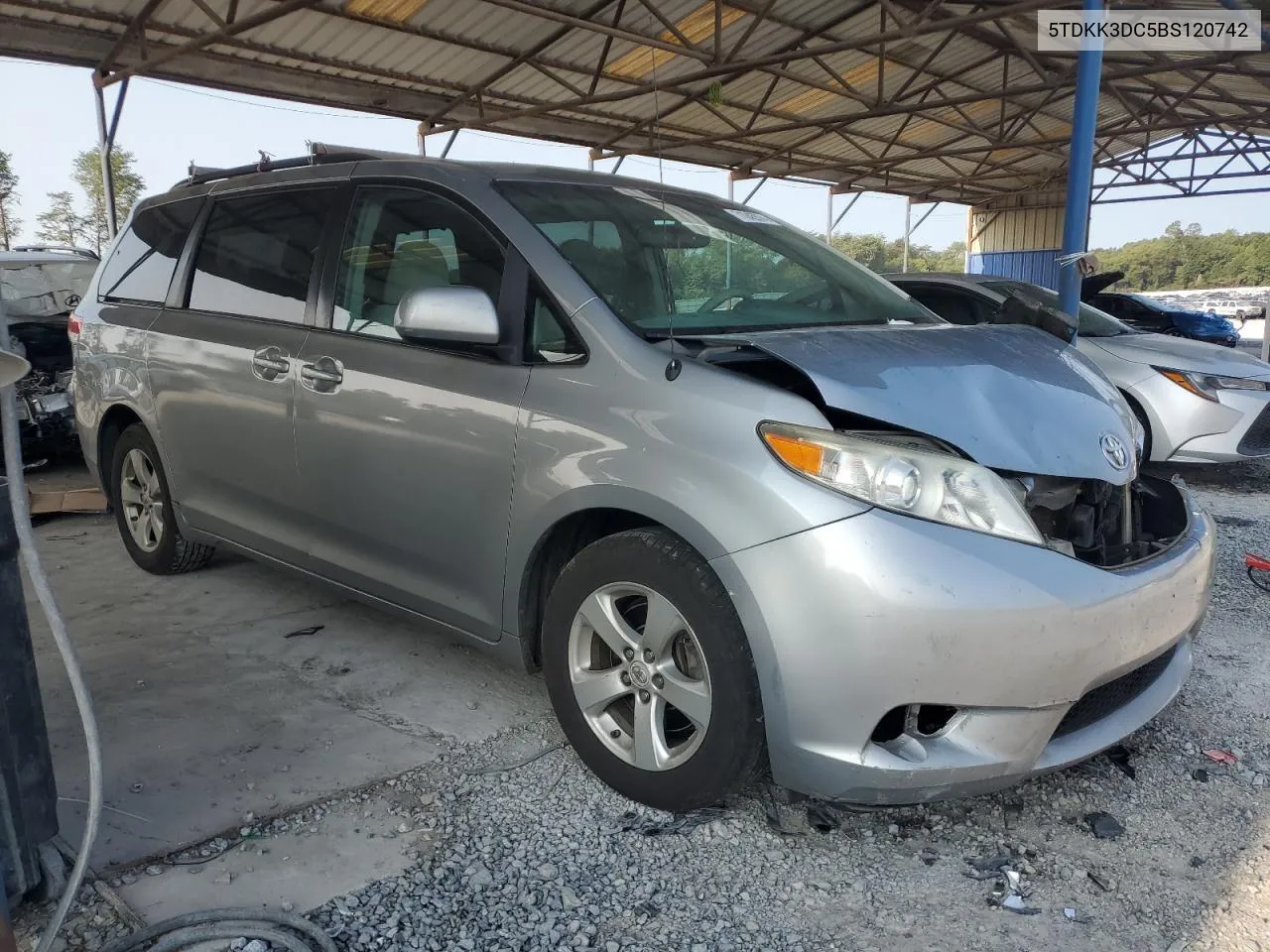 2011 Toyota Sienna Le VIN: 5TDKK3DC5BS120742 Lot: 71045574