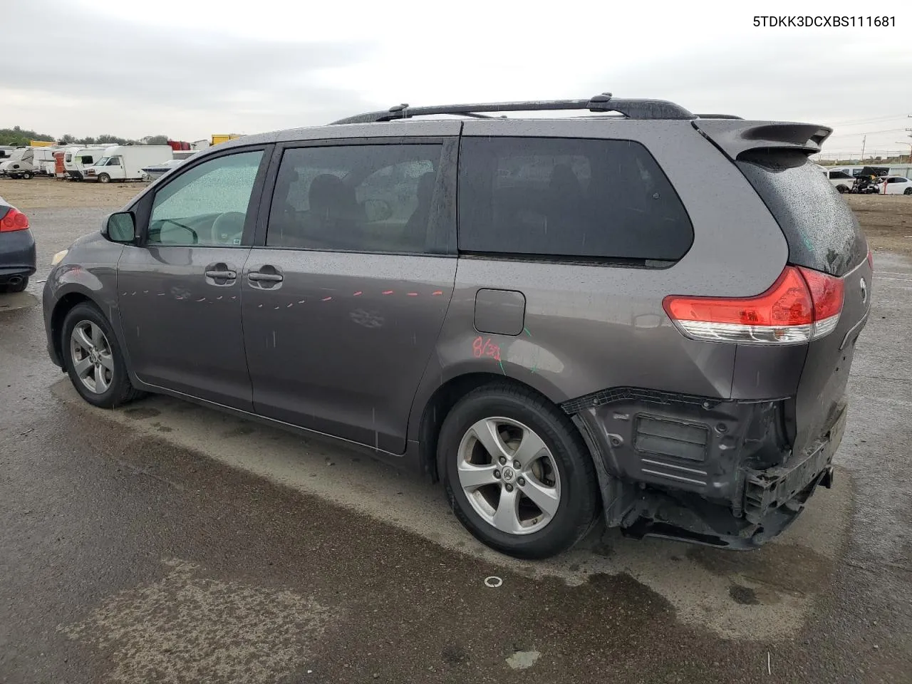 2011 Toyota Sienna Le VIN: 5TDKK3DCXBS111681 Lot: 71444494