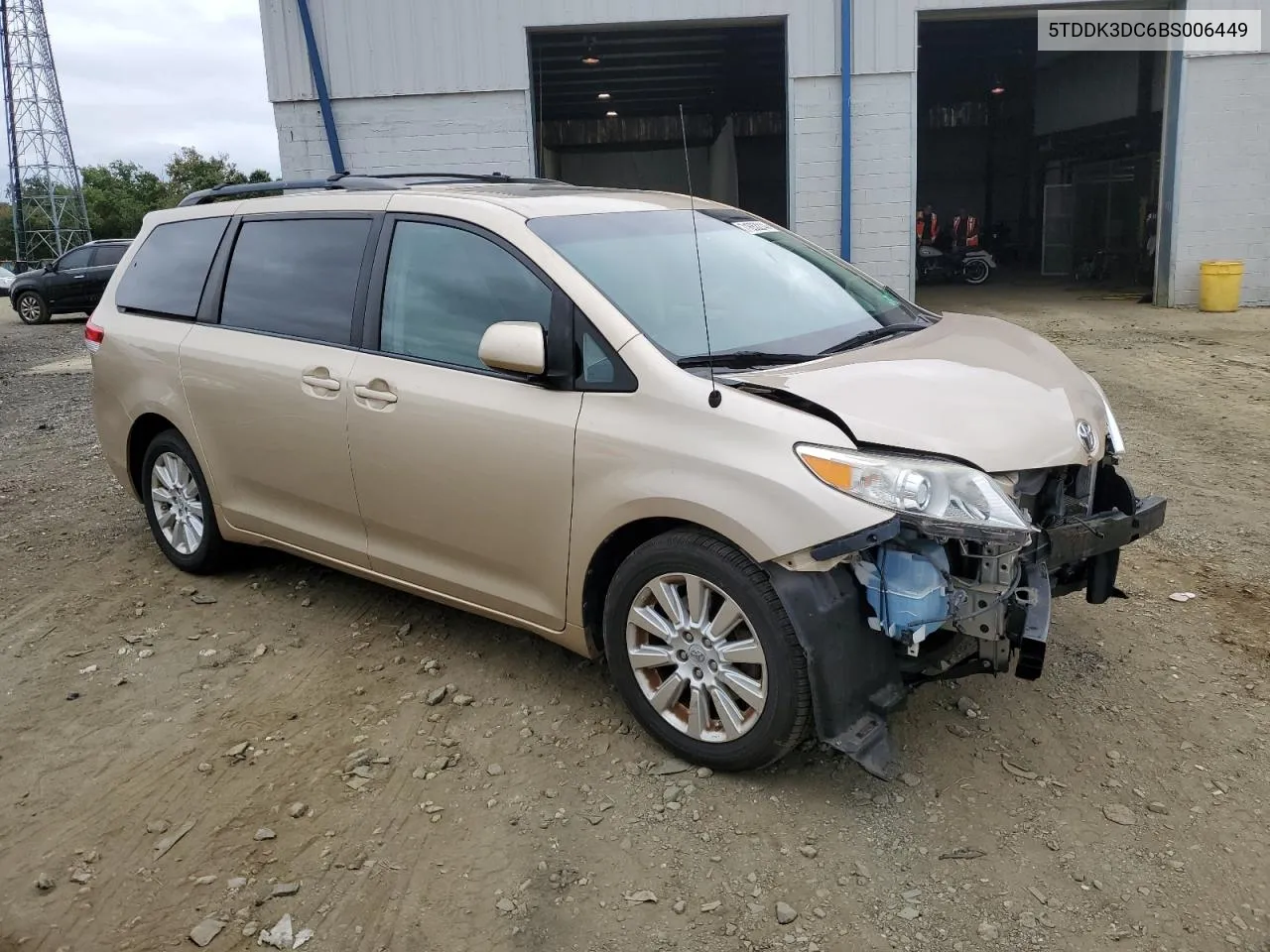 5TDDK3DC6BS006449 2011 Toyota Sienna Xle