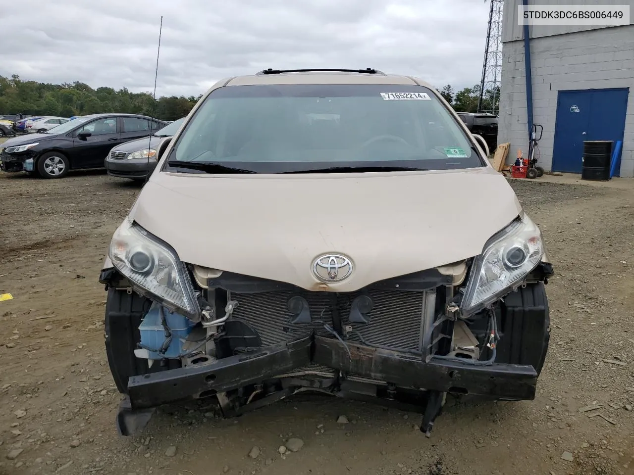 5TDDK3DC6BS006449 2011 Toyota Sienna Xle