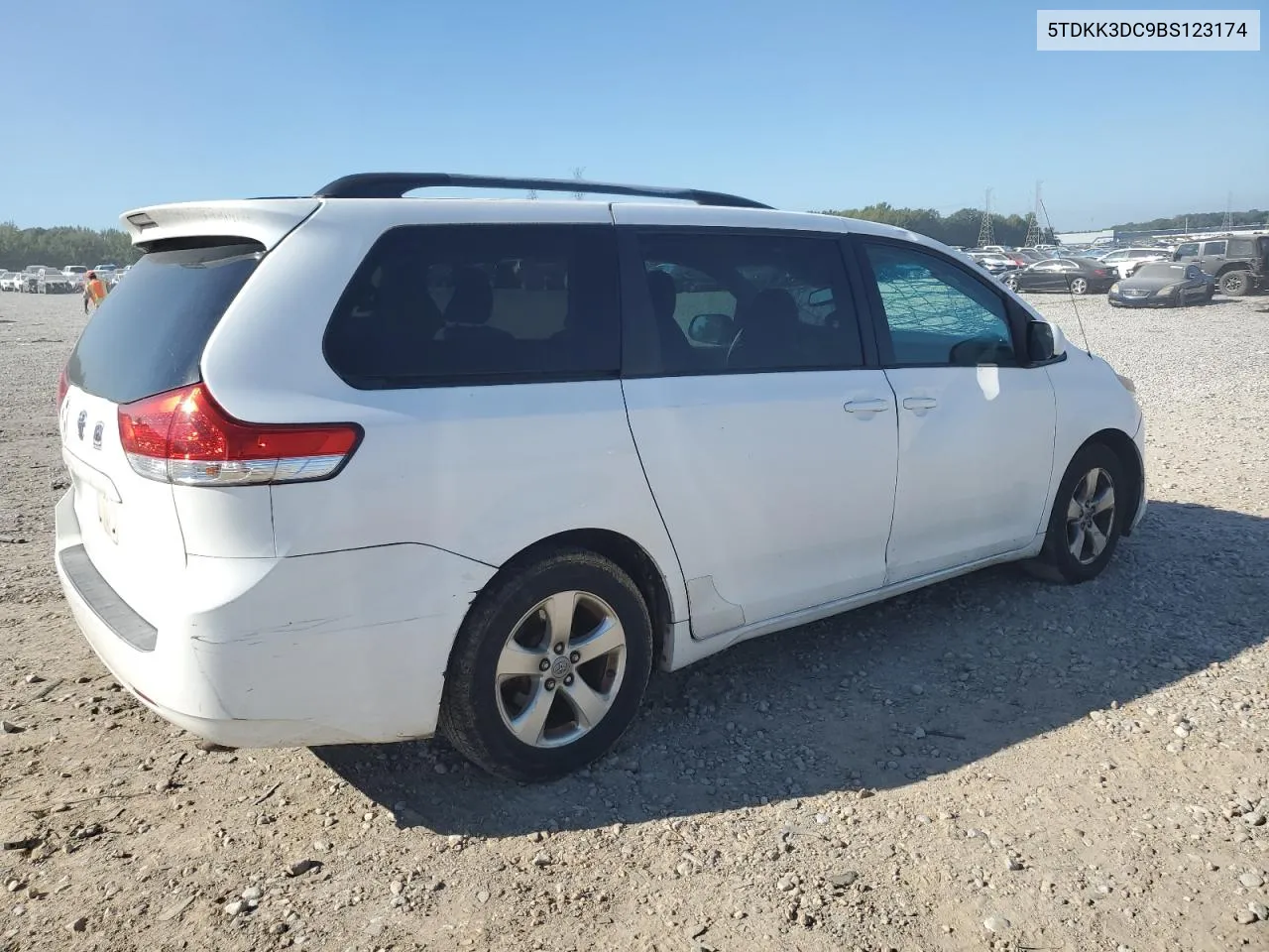 2011 Toyota Sienna Le VIN: 5TDKK3DC9BS123174 Lot: 71927974