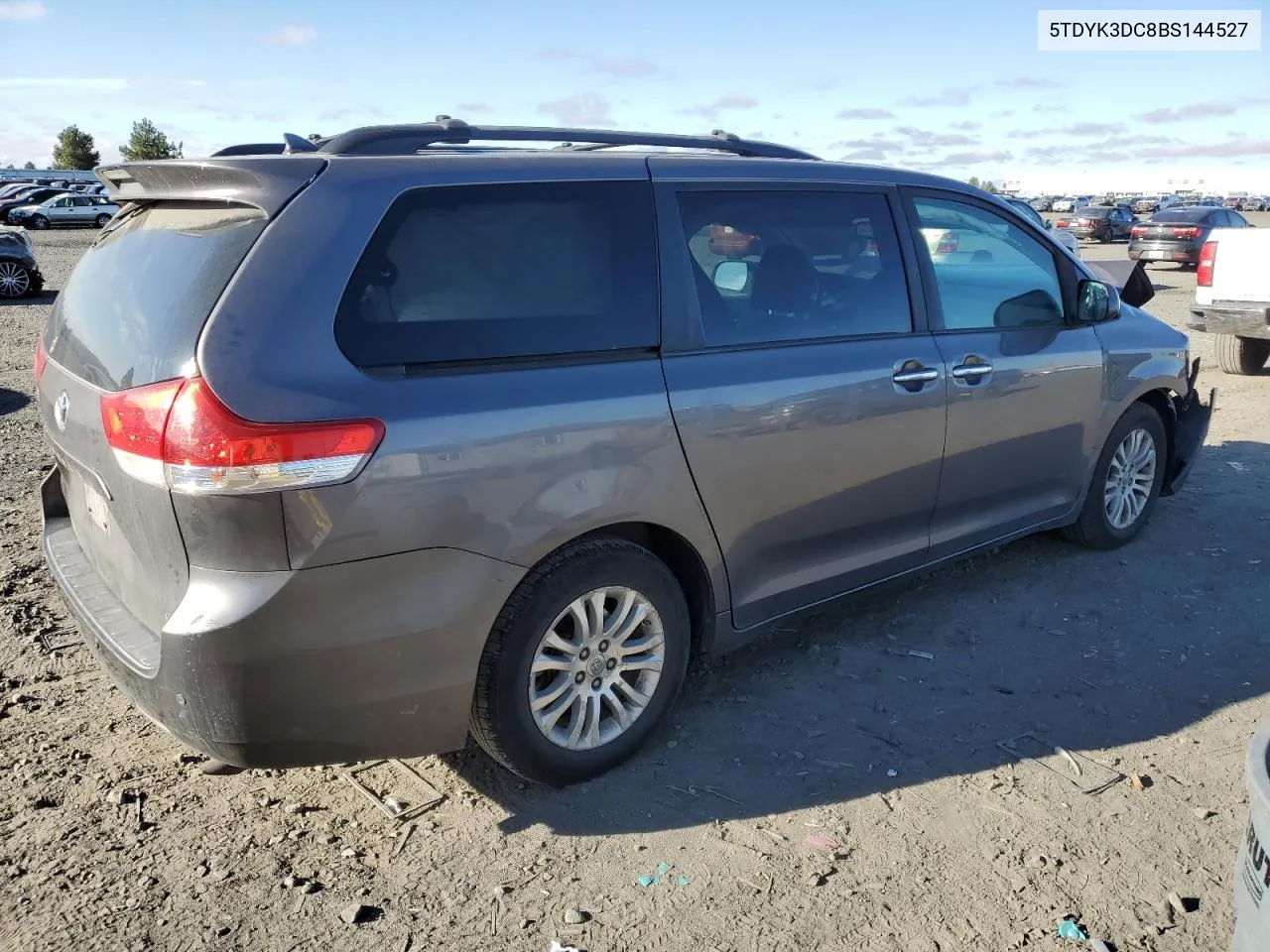 2011 Toyota Sienna Xle VIN: 5TDYK3DC8BS144527 Lot: 71978524