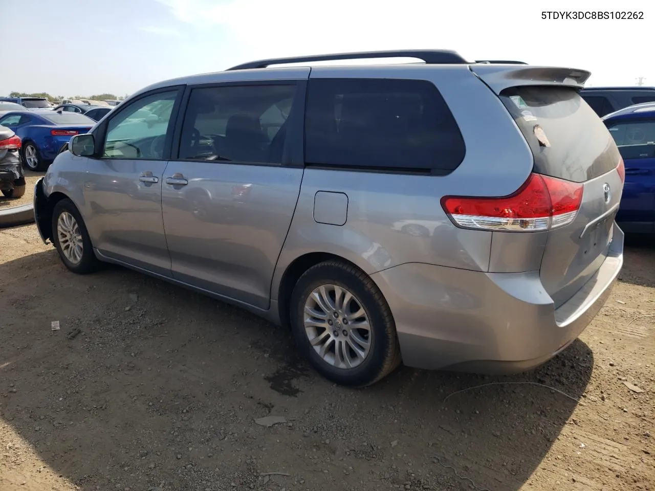 5TDYK3DC8BS102262 2011 Toyota Sienna Xle