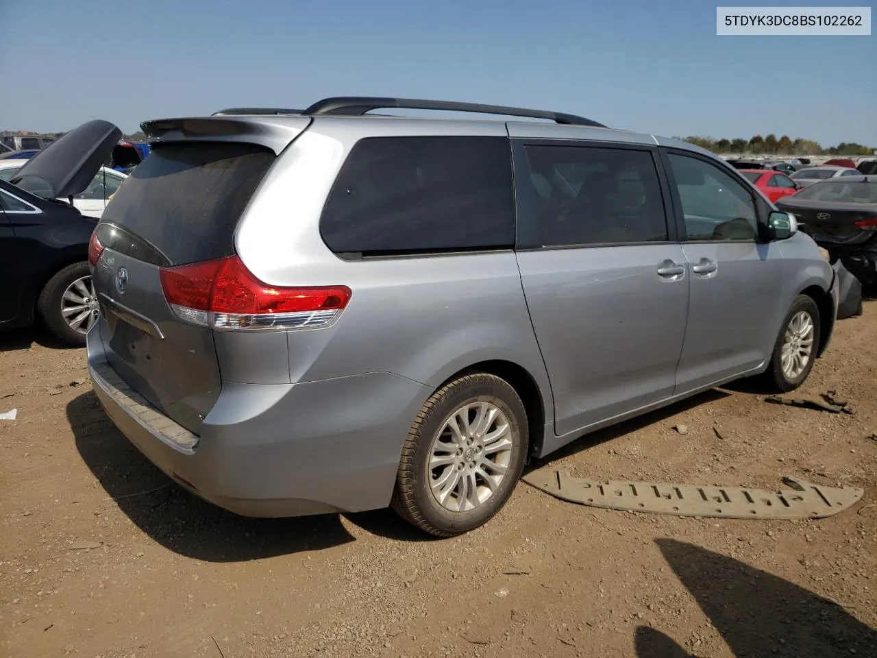 2011 Toyota Sienna Xle VIN: 5TDYK3DC8BS102262 Lot: 71999534