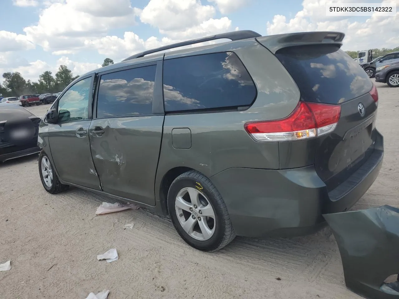 2011 Toyota Sienna Le VIN: 5TDKK3DC5BS142322 Lot: 72157704