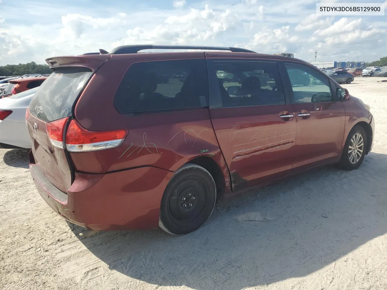 2011 Toyota Sienna Xle VIN: 5TDYK3DC6BS129900 Lot: 72282754