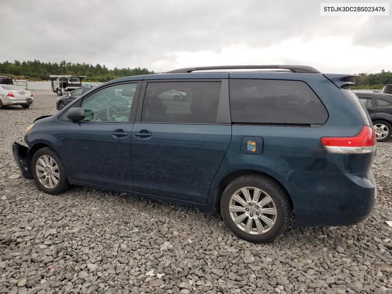 5TDJK3DC2BS023476 2011 Toyota Sienna Le